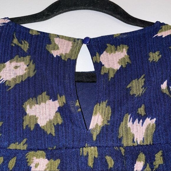 Juicy Couture Layered Babydoll Floral Top | Color Navy Blue | Size S | EUC - Picture 8 of 9